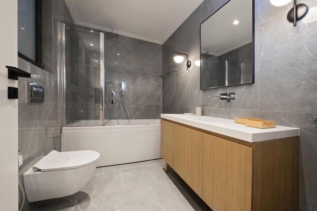 Chic Central Athens Apartment At Mavilli Sq. Bagian luar foto