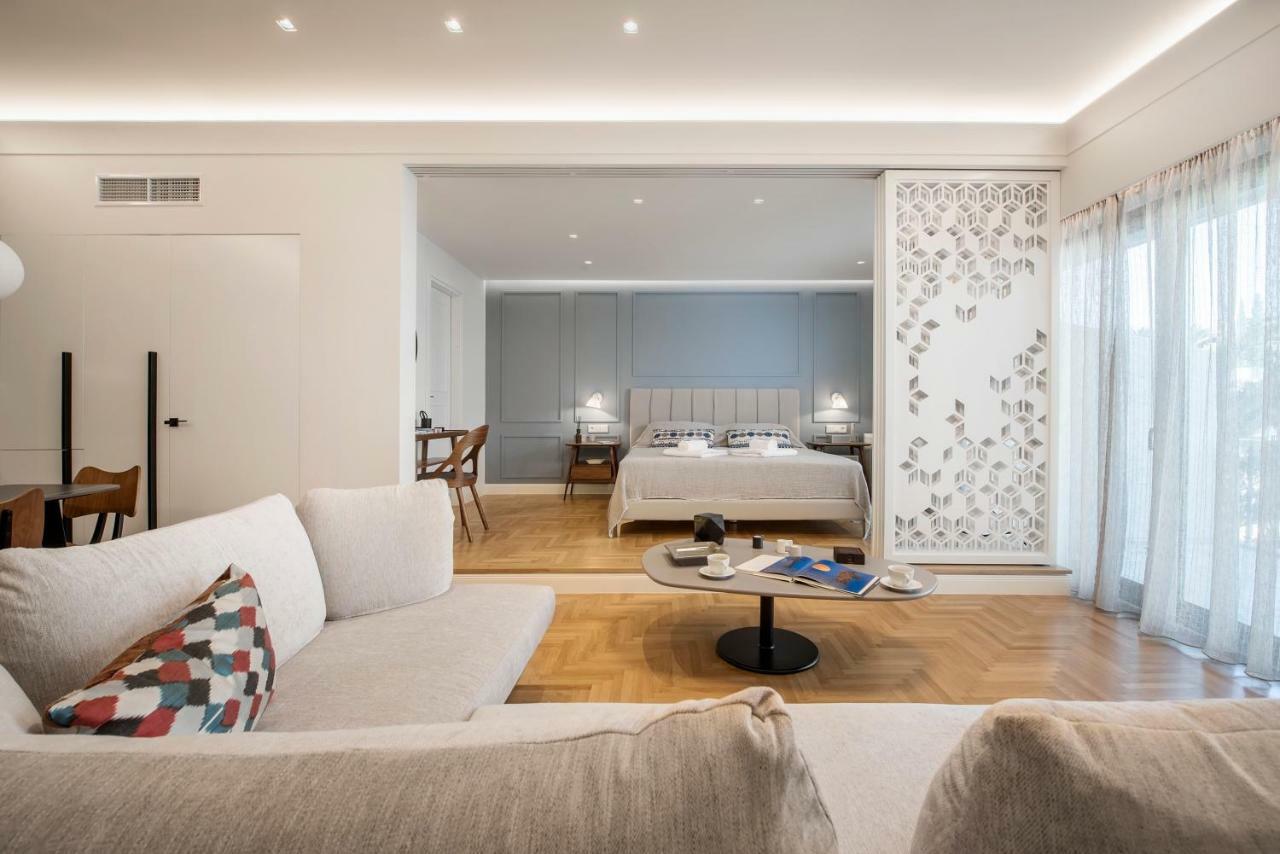 Chic Central Athens Apartment At Mavilli Sq. Bagian luar foto