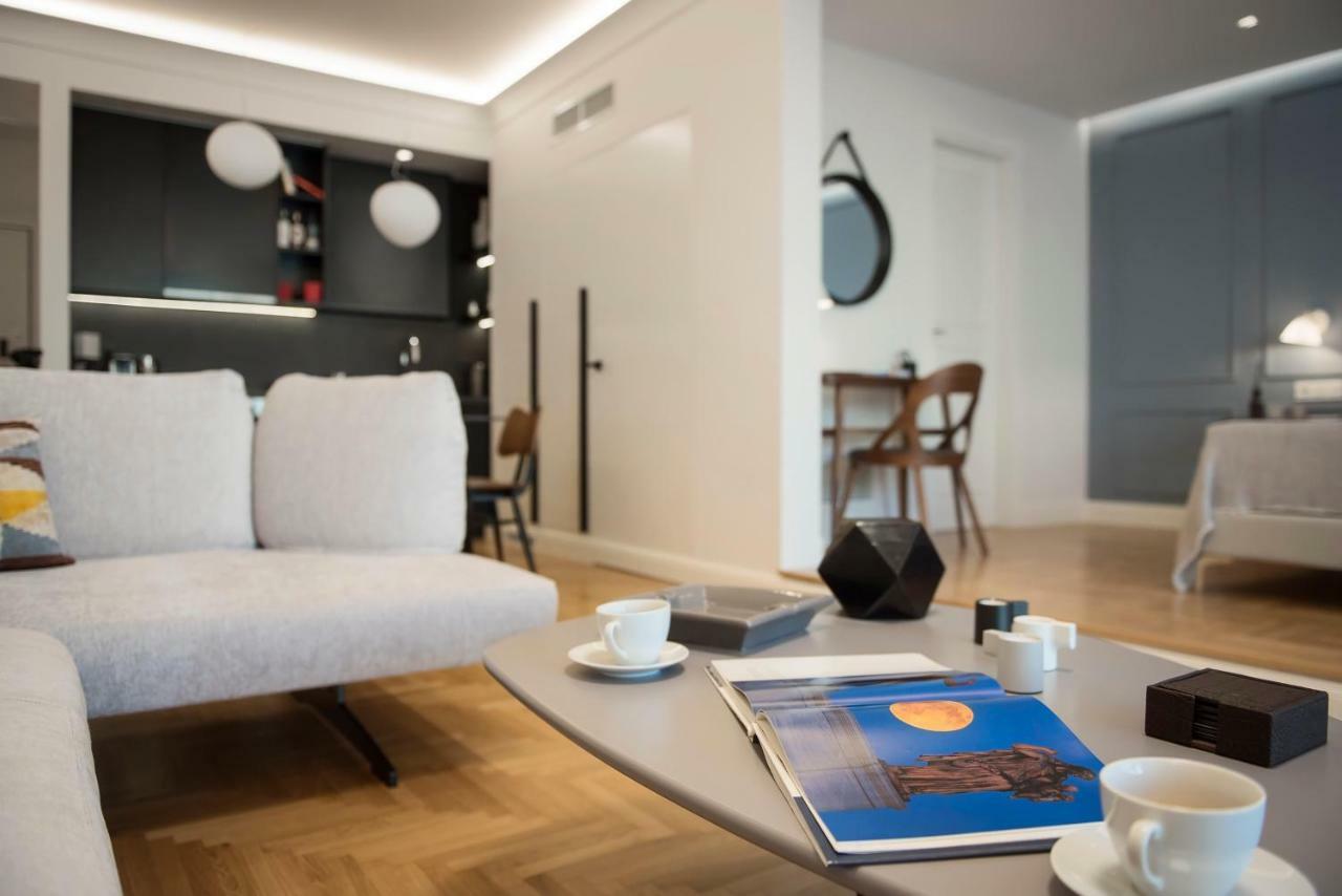 Chic Central Athens Apartment At Mavilli Sq. Bagian luar foto