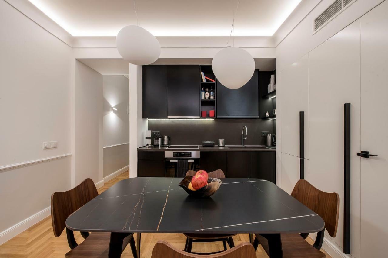 Chic Central Athens Apartment At Mavilli Sq. Bagian luar foto