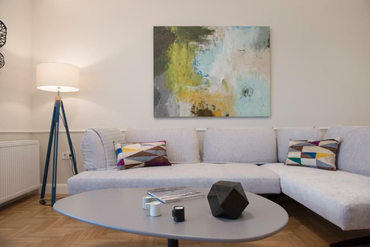 Chic Central Athens Apartment At Mavilli Sq. Bagian luar foto